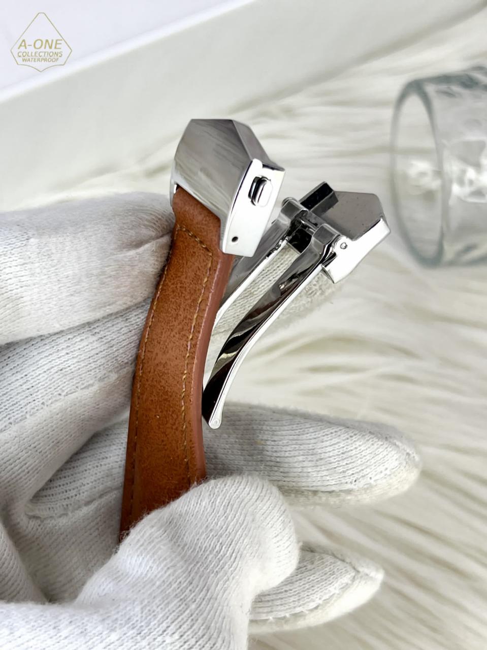 PREMIUM STRAP WATCH DAY AND DATE WORKING